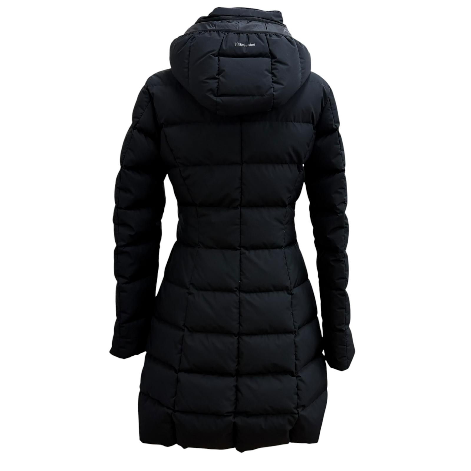 美品☆Herno ヘルノ PI080DL Laminar GORETEX フード付 ロゴ入り ZIP 