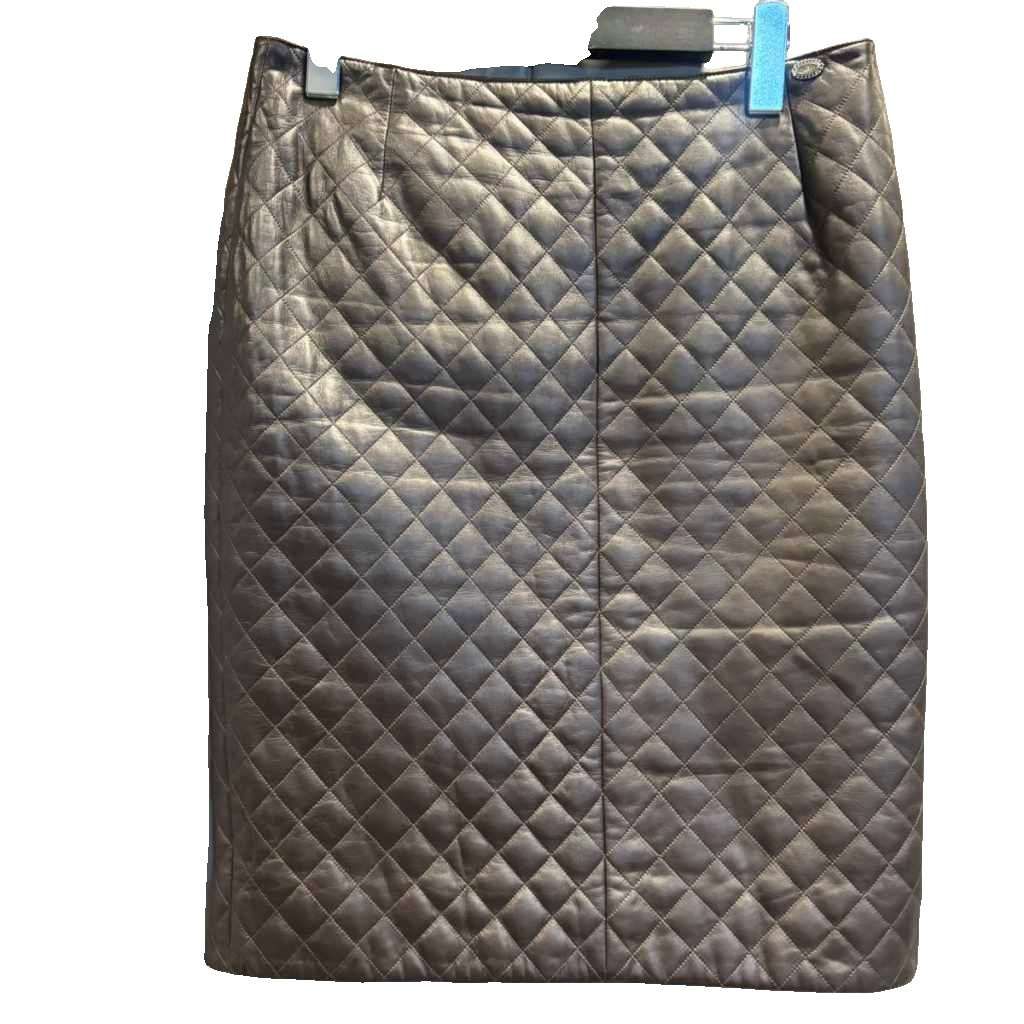 シャネル CHANEL レザー スカート マトラッセ ココマーク ラムレザー 38 茶 ブラウン P26804V00014 53,460円