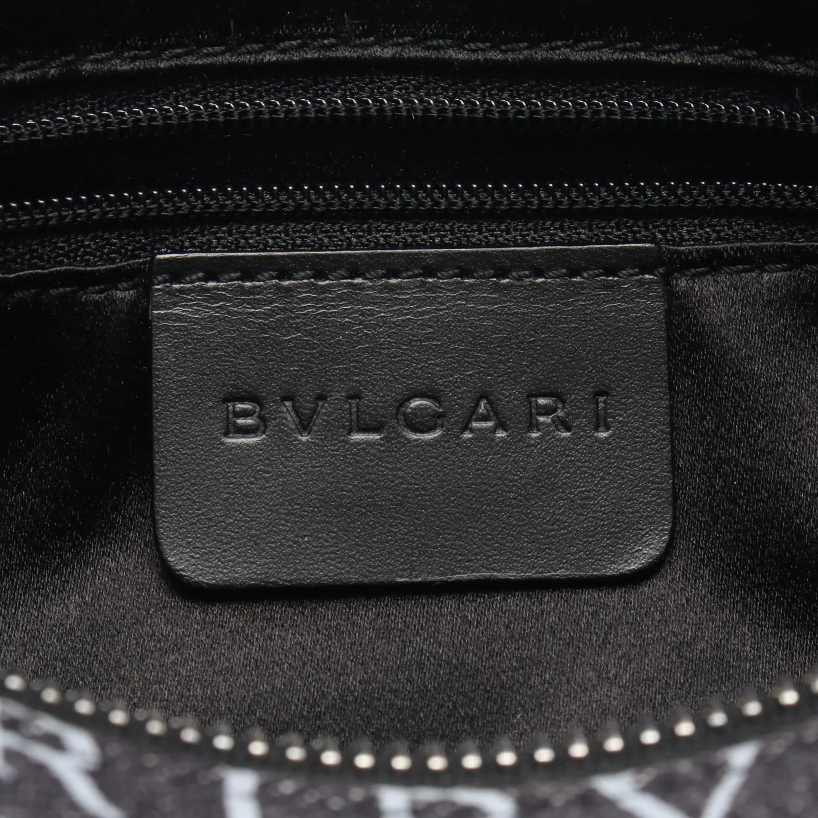 ブルガリ BVLGARI ショルダーバッグ ロゴマニア ビーゼロワン ブラック