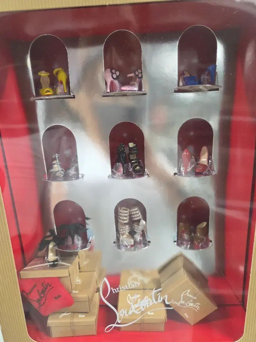 ヴィンテージ Barbie クリスチャンルブタン ミニチュア シューズ セット