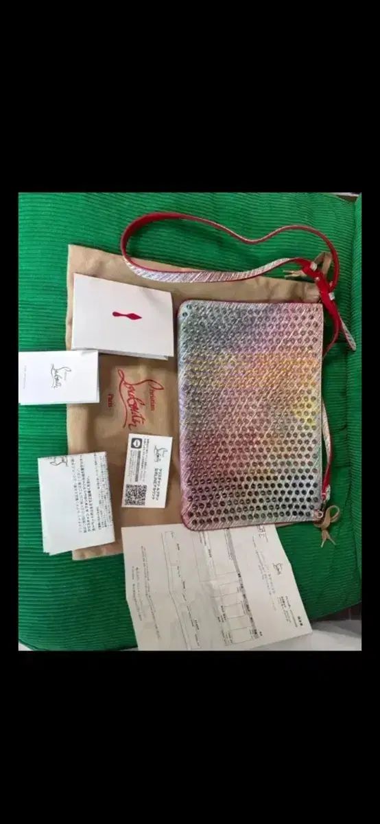 クリスチャン ルブタン マルチカラー スパイク ルビ クラッチバッグ 正規品