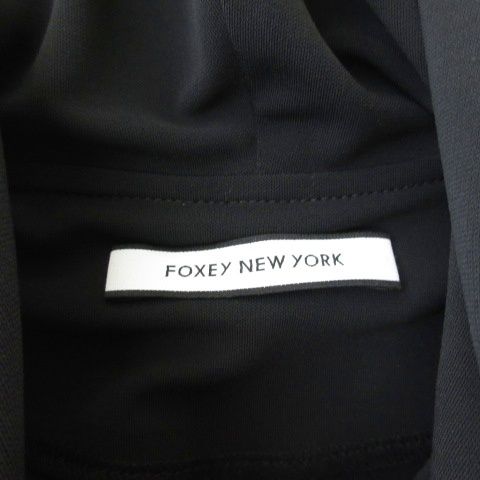 フォクシーニューヨーク FOXEY NEW YORK パーカー クロップド 黒