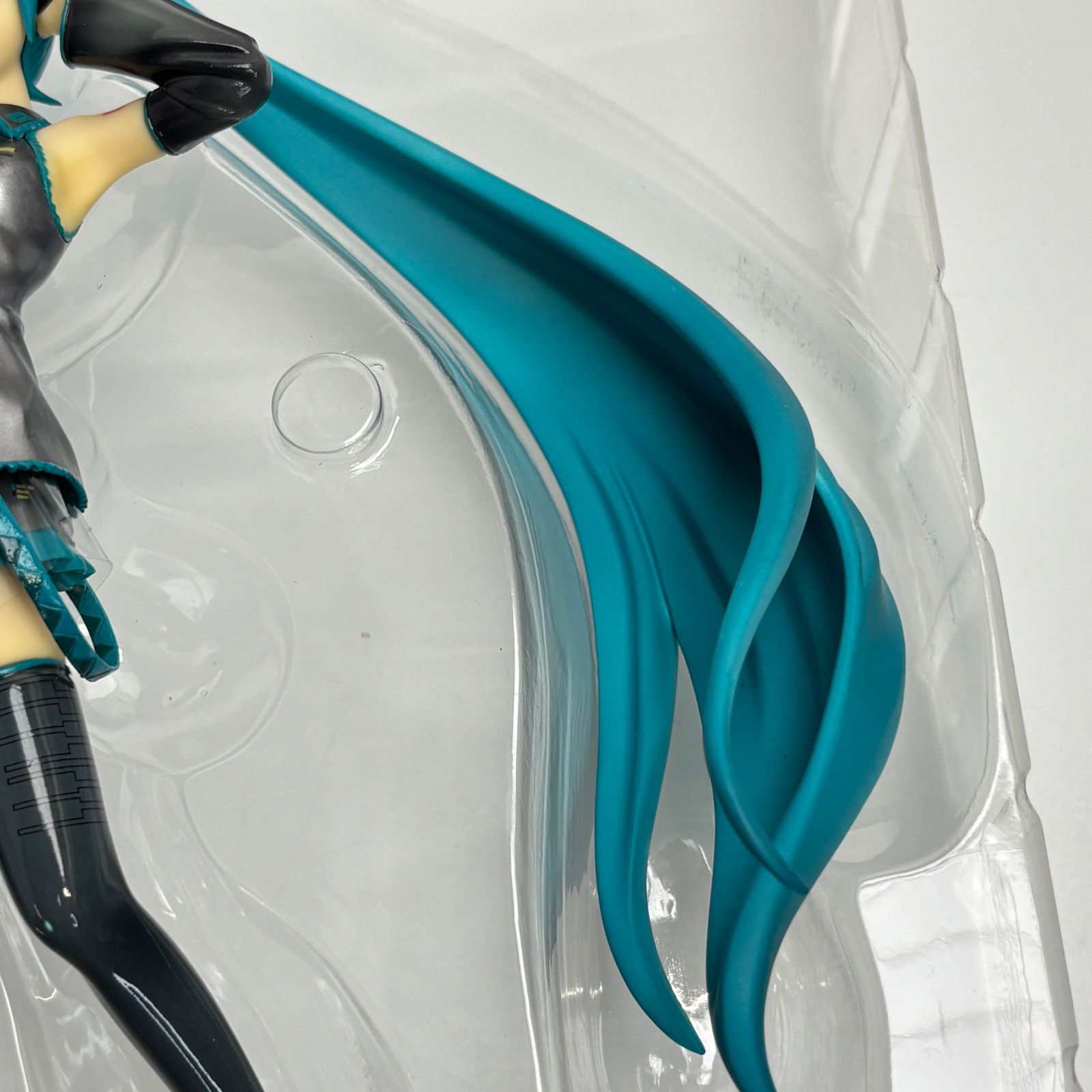初音ミクCM ver. 1/8スケールフィギュア 目閉じ フィギュア 初音ミクCM ver. 1/8スケールフィギュア 目閉じver