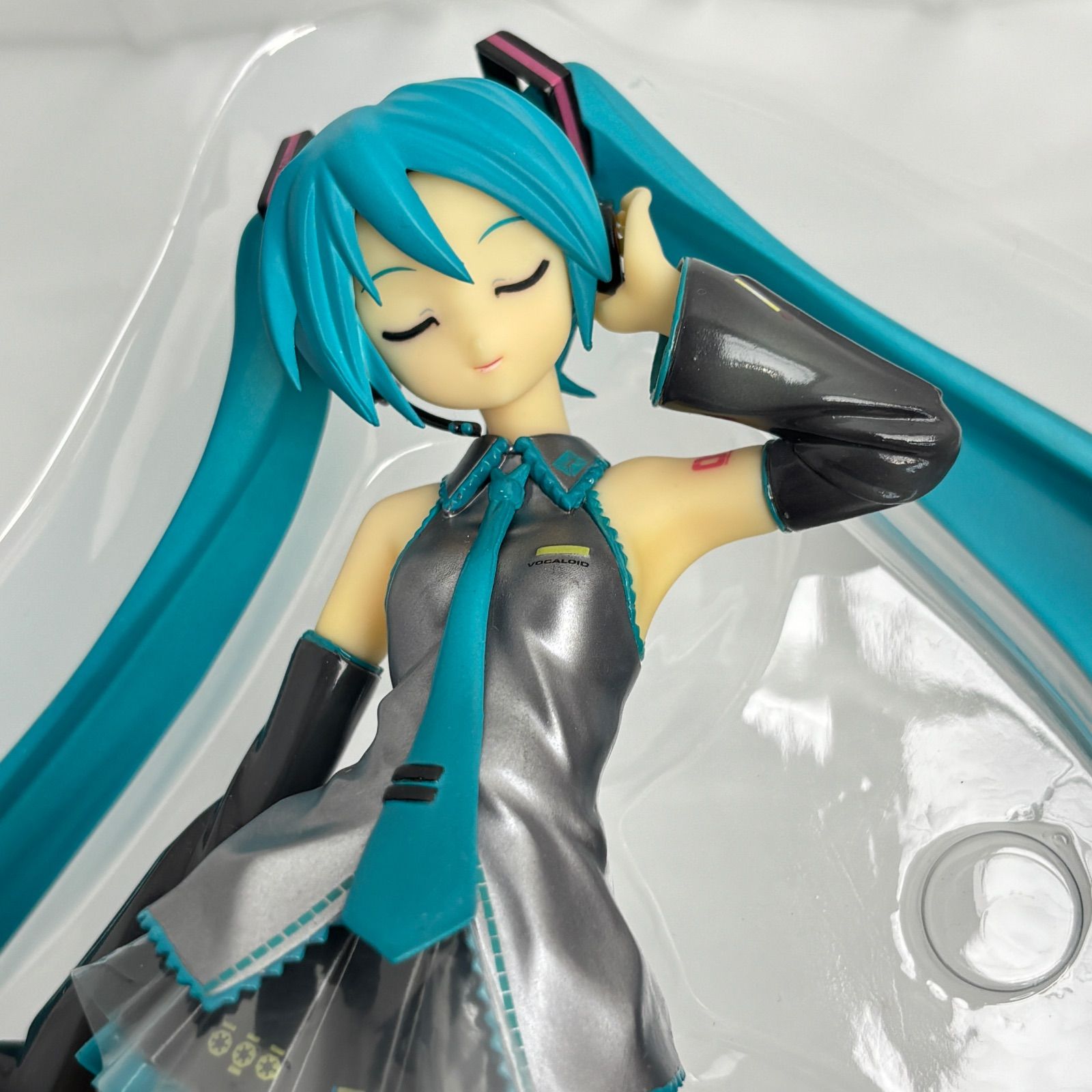 初音ミクCM ver. 1/8スケールフィギュア 目閉じ 初音ミクCM ver. 1/8スケールフィギュア 目閉じver. グッドスマイル