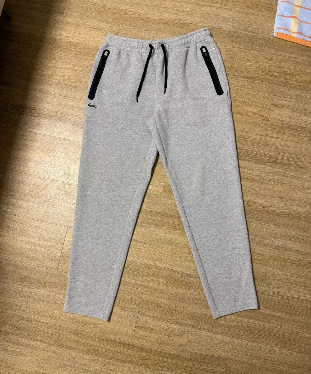 ラコステ メンズ トレーニングパンツ