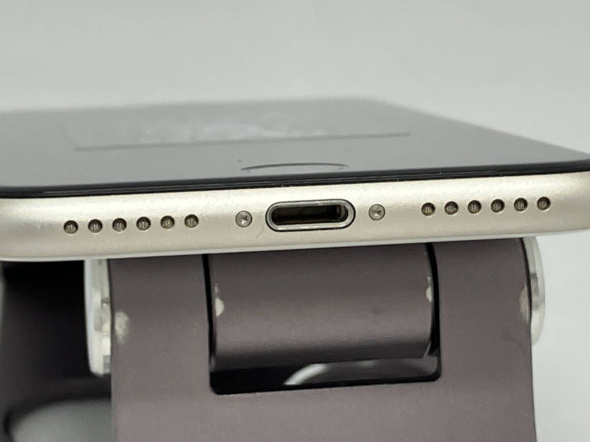 docomo 【SIMロックなし】MMYD3J/A iPhone SE(第3世代) 64GB スタｰライト docomo