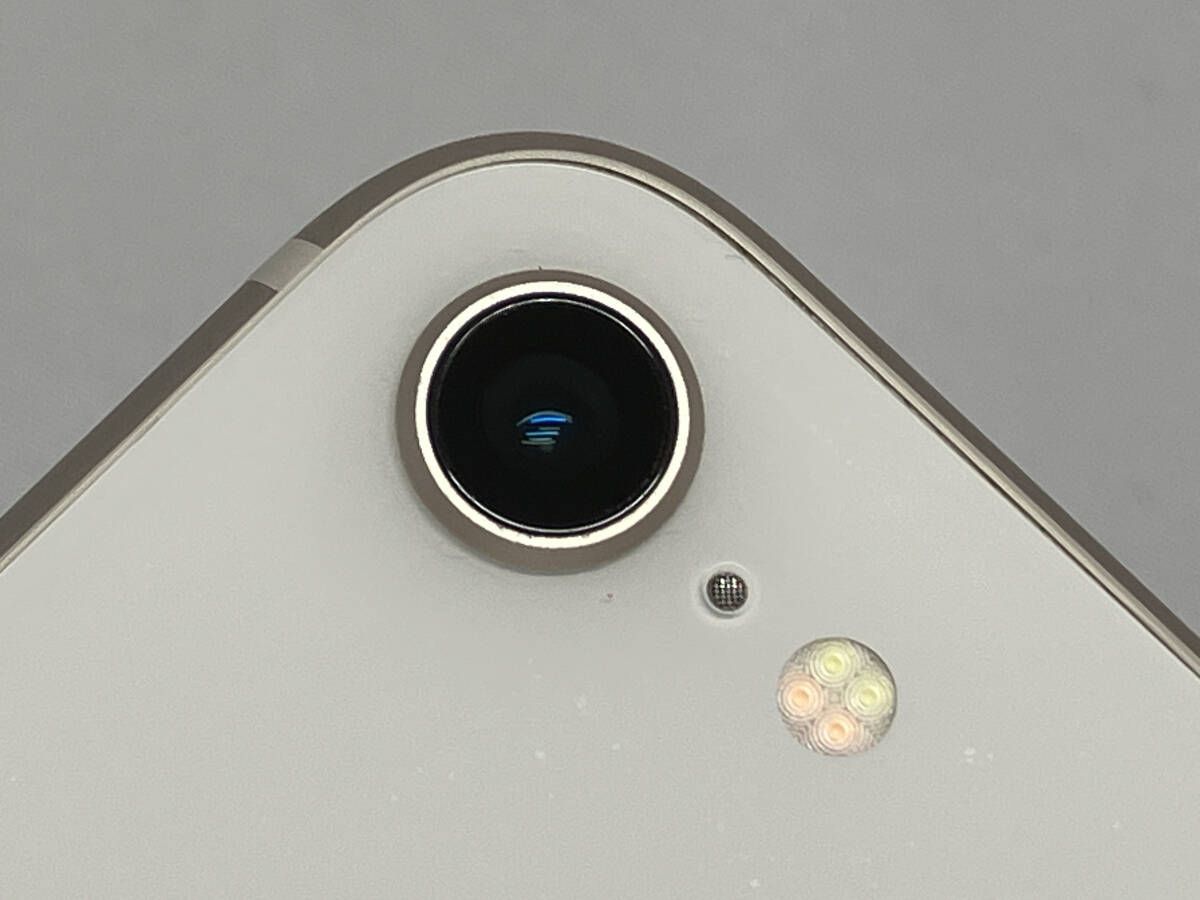 docomo 【SIMロックなし】MMYD3J/A iPhone SE(第3世代) 64GB スタｰライト docomo
