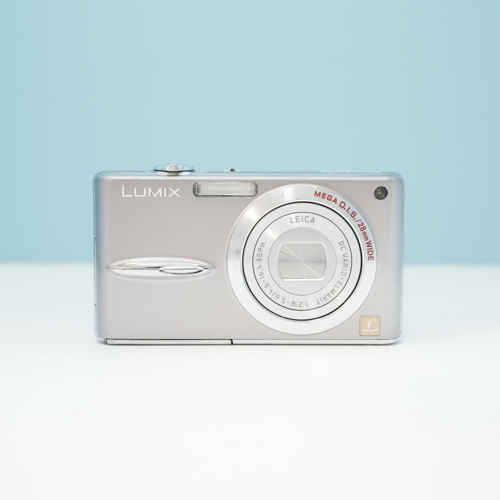 【スマホ転送OK】Panasonic LUMIX DMC-FP8 シルバー Panasonic LUMIX DMC-FX30 デジカメ スマホ転送OK フルセット 極美品