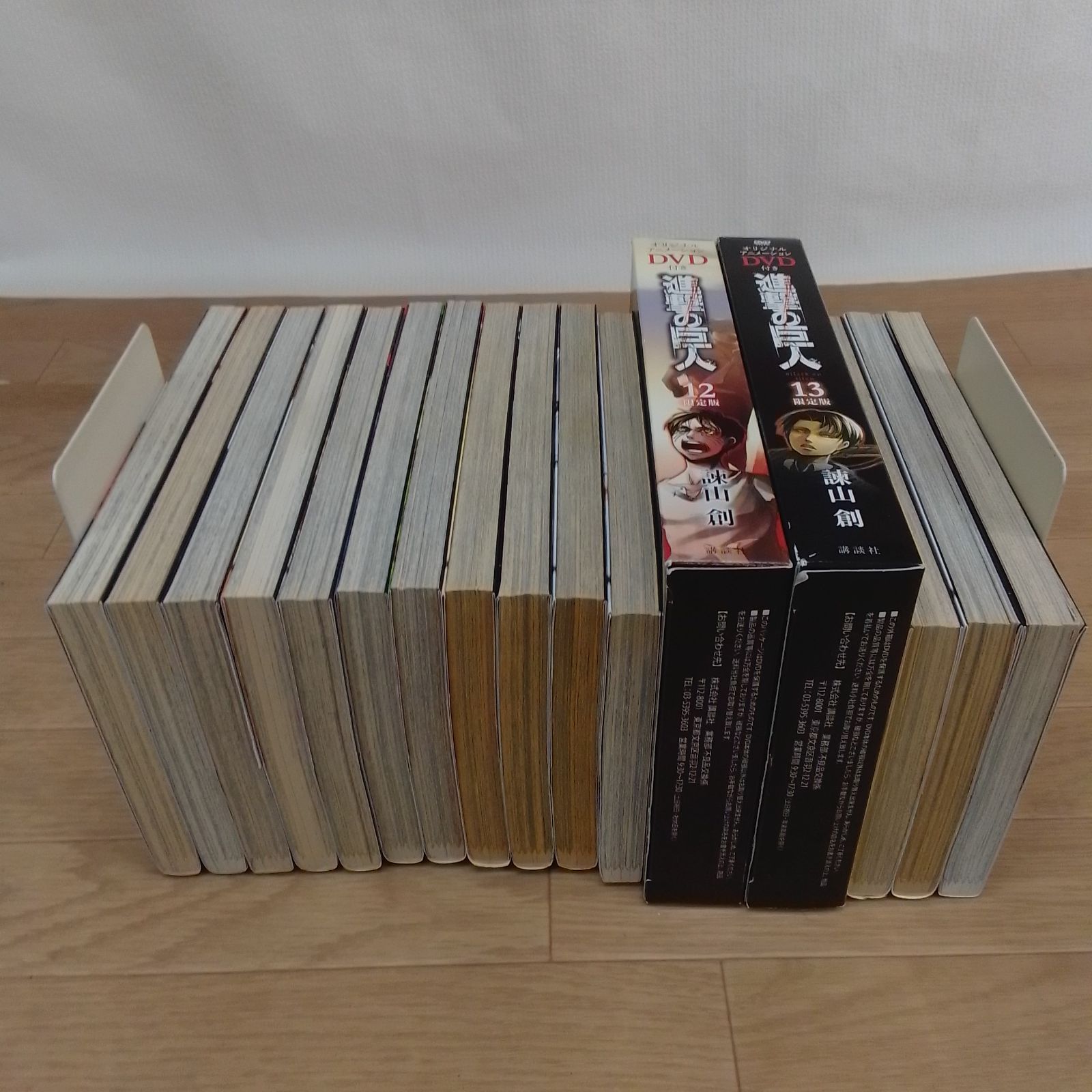 ☆ 進撃の巨人 全巻セット 1巻～34巻 ＋関連本14冊＋12巻13巻DVD付き
