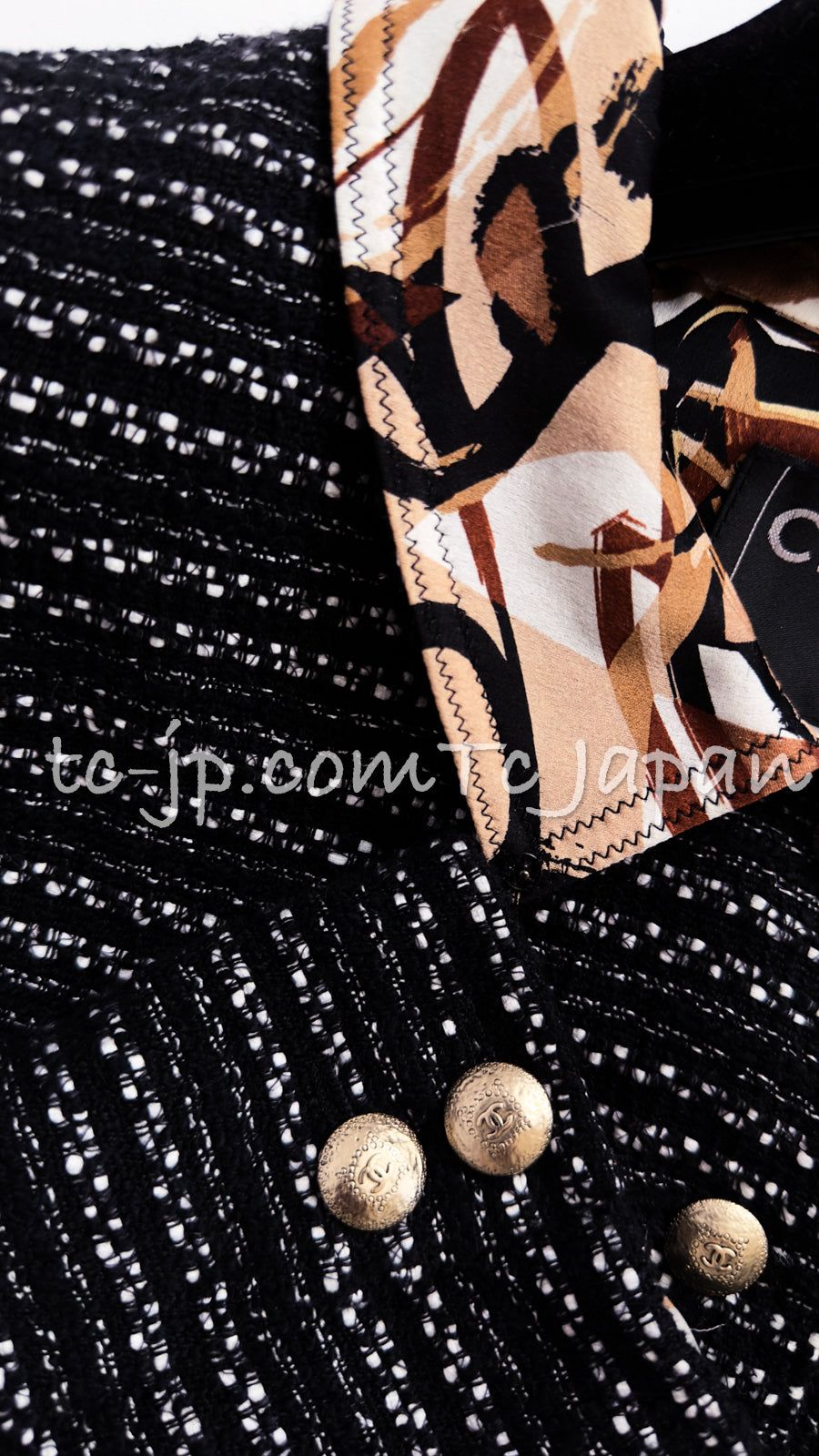 シャネル ジャケット CHANEL ブラック ベージュCC ロゴ 軽くて 柔らか
