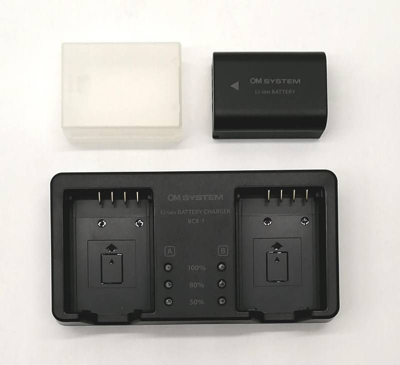 美品！OM SYSTEM BCX-1 充電器、BLX-1充電池セット - メルカリ