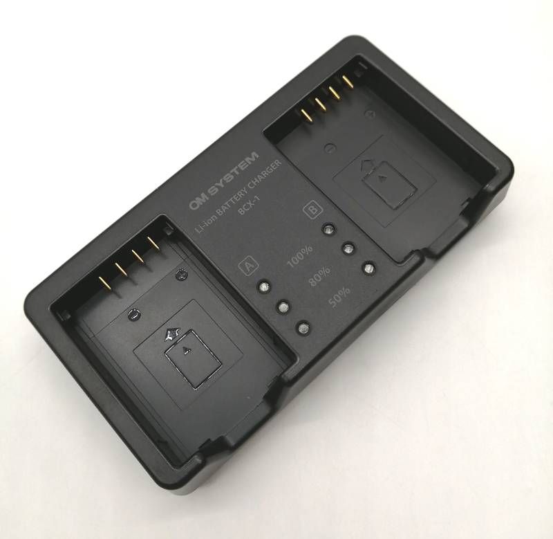 美品！OM SYSTEM BCX-1 充電器、BLX-1充電池セット - メルカリ