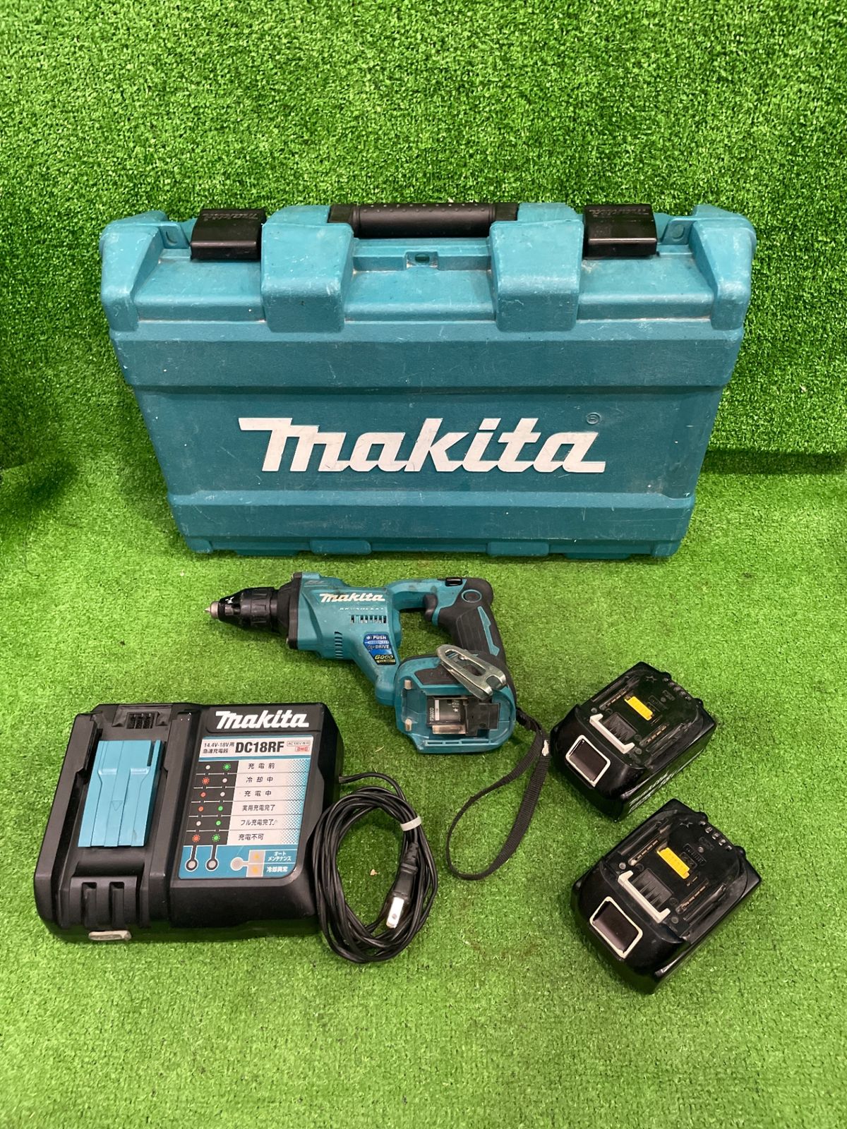 マキタ FS600DRG 充電式スクリュードライバ バッテリー充電回数５８回２３回２個 充電器付き ※現状品(ト-173)