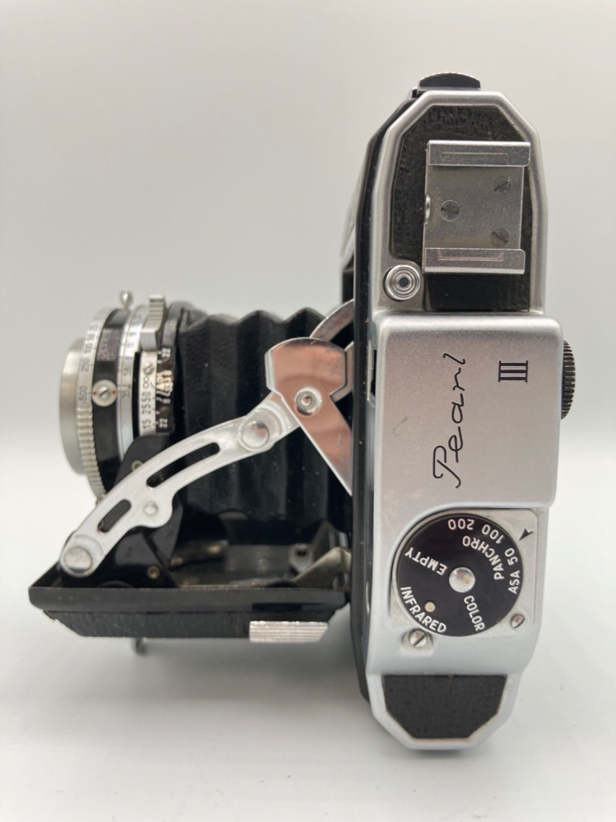 □ KONICA コニカ Pearl III 蛇腹カメラ - メルカリ
