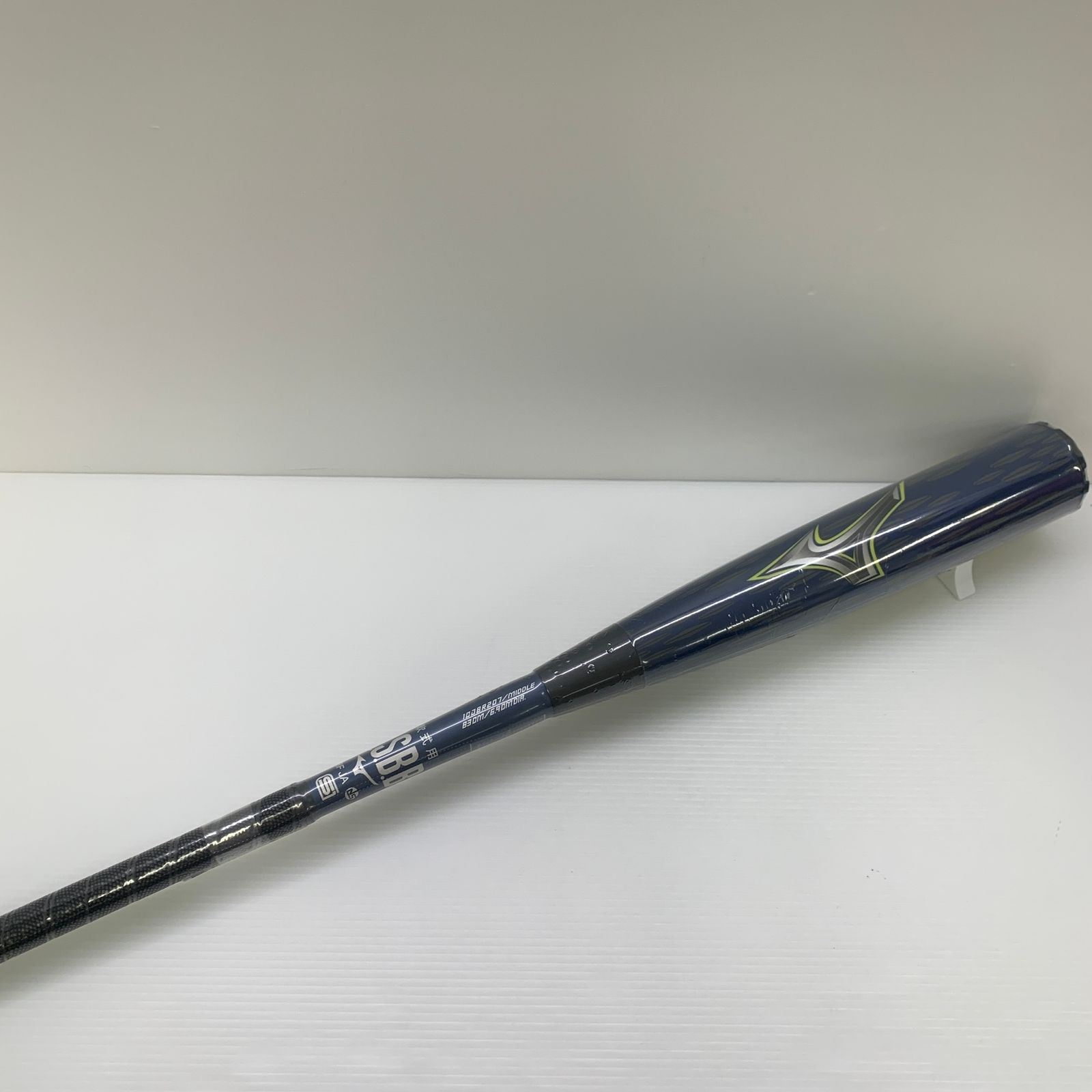 ミズノ MIZUNO ビヨンドマックスレガシーメタル 軟式 大人 一般 FRP製バット 1CJBR207 ミドルバランス 未使用品 野球 8135