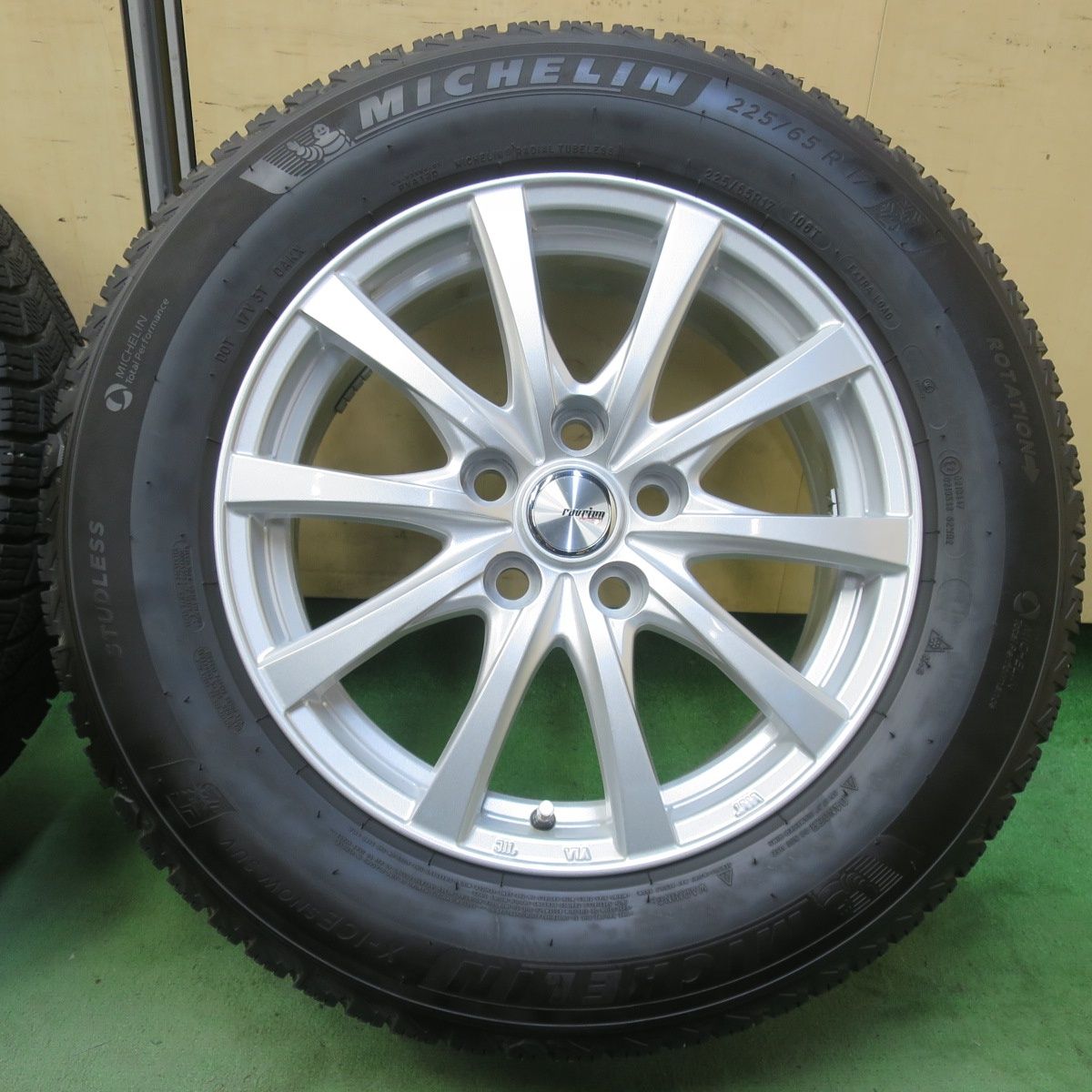 バリ溝！24年！キレイ！9分◎40系 アルファード 等 225/65R17