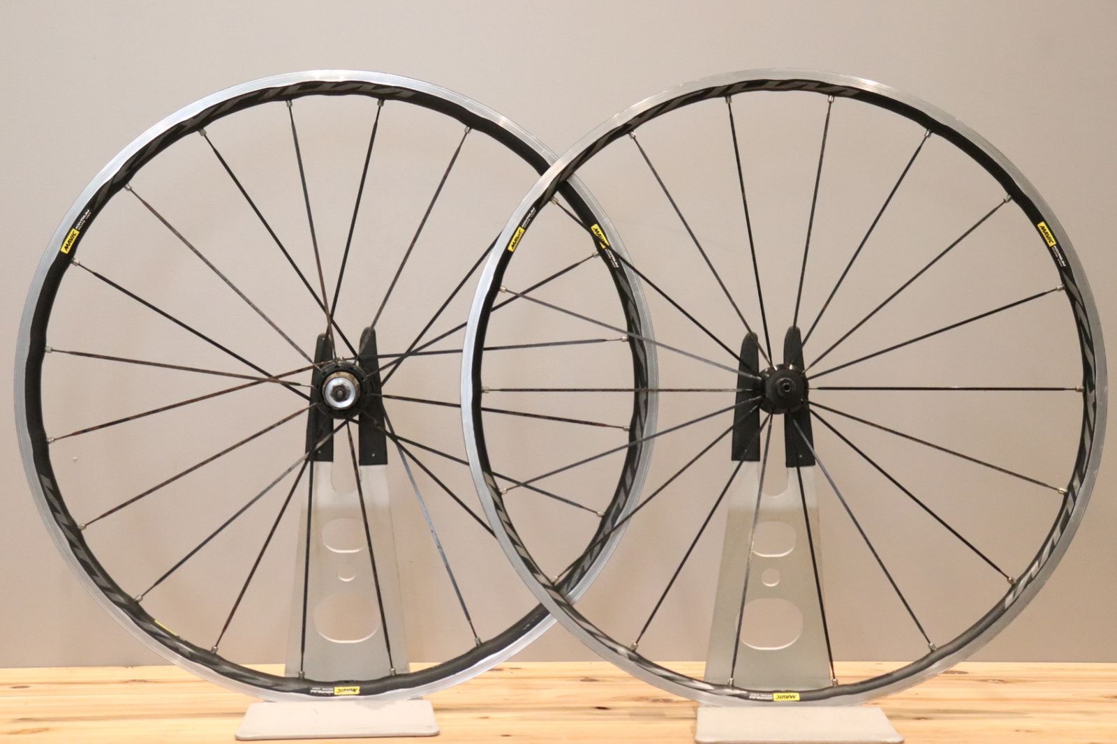 訳アリ マヴィック MAVIC キシリウム エリート KSYRIUM ELITE UST アルミ チューブレスレディ ホイールセット シマノ11S/12S 【仙台店】