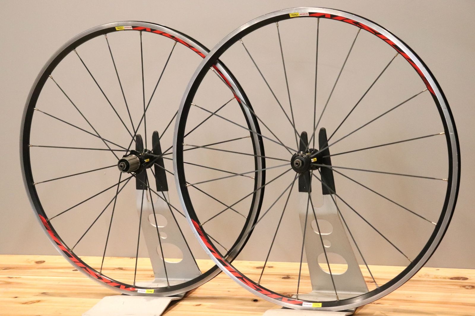 マヴィック MAVIC アクシウム AKSIUM アルミ クリンチャー ホイール