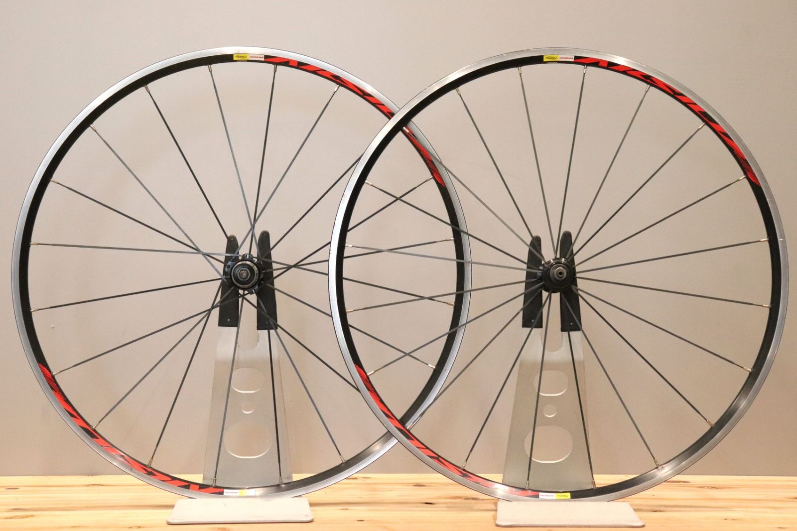 マヴィック MAVIC アクシウム AKSIUM アルミ クリンチャー ホイール