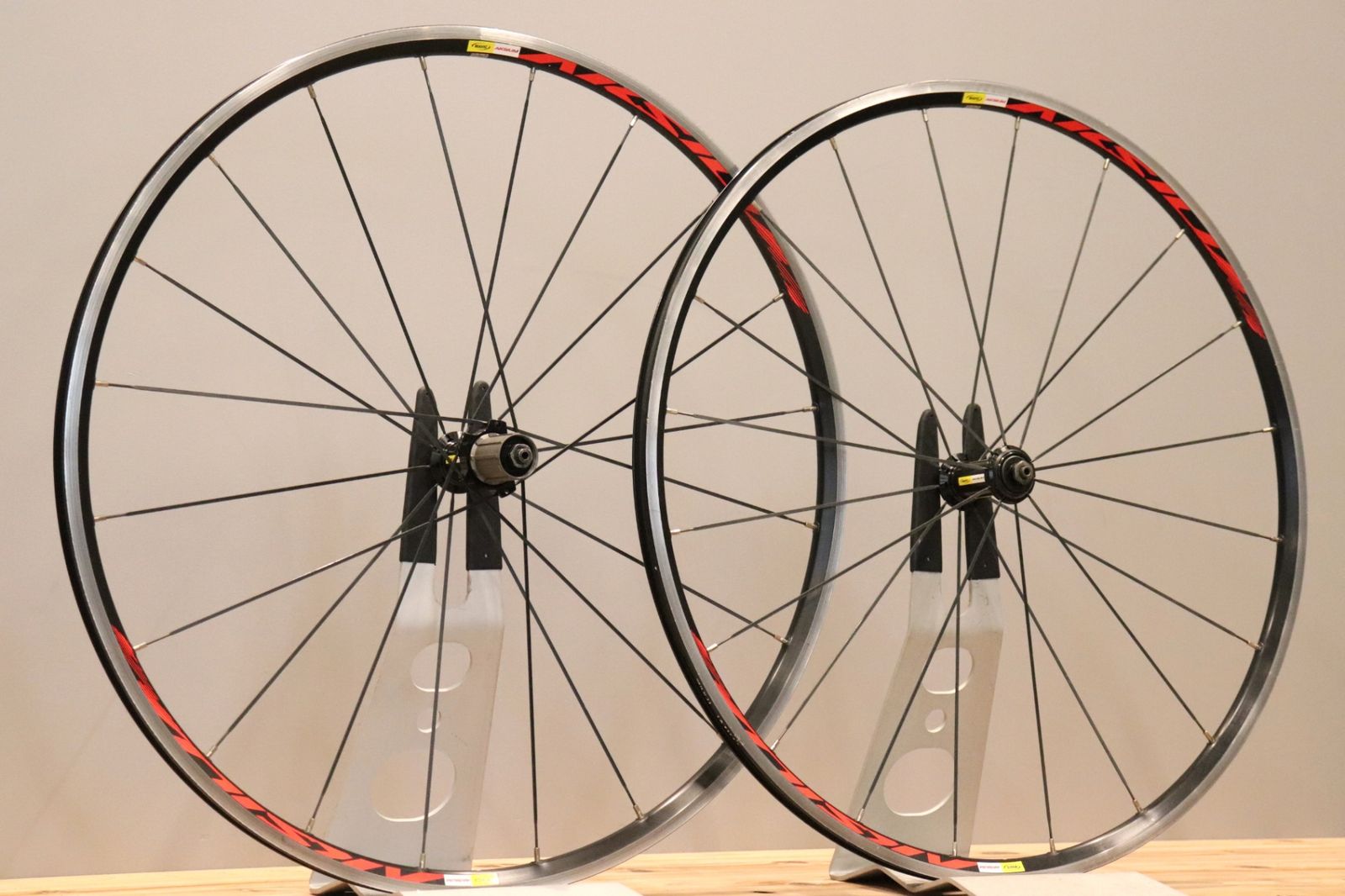 マヴィック MAVIC アクシウム AKSIUM アルミ クリンチャー ホイール
