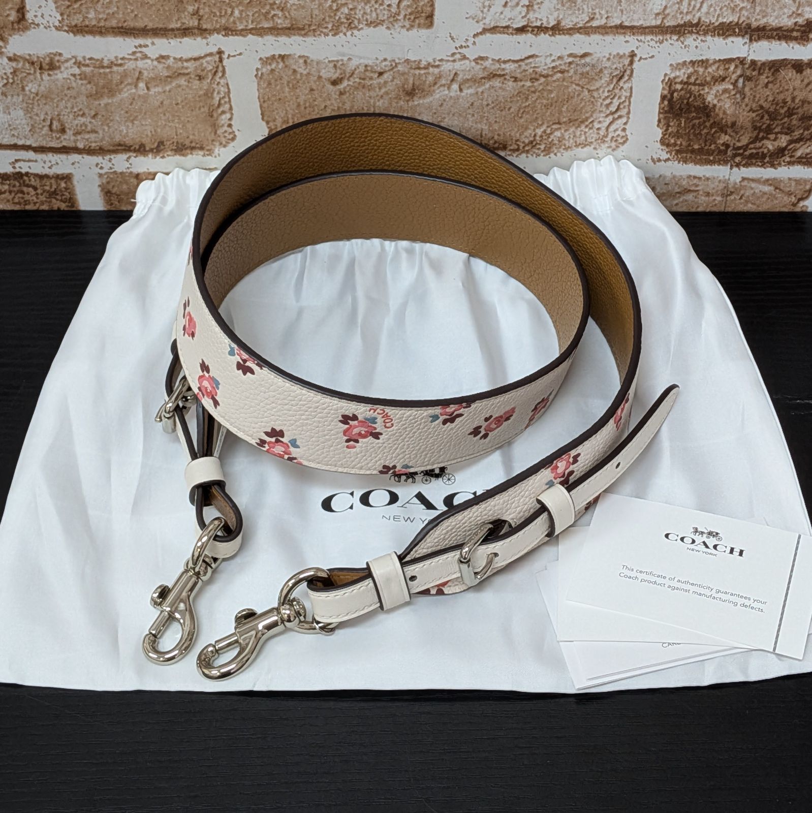未使用 • 真贋済】COACH コーチ バッグ用 ショルダーストラップ 花柄