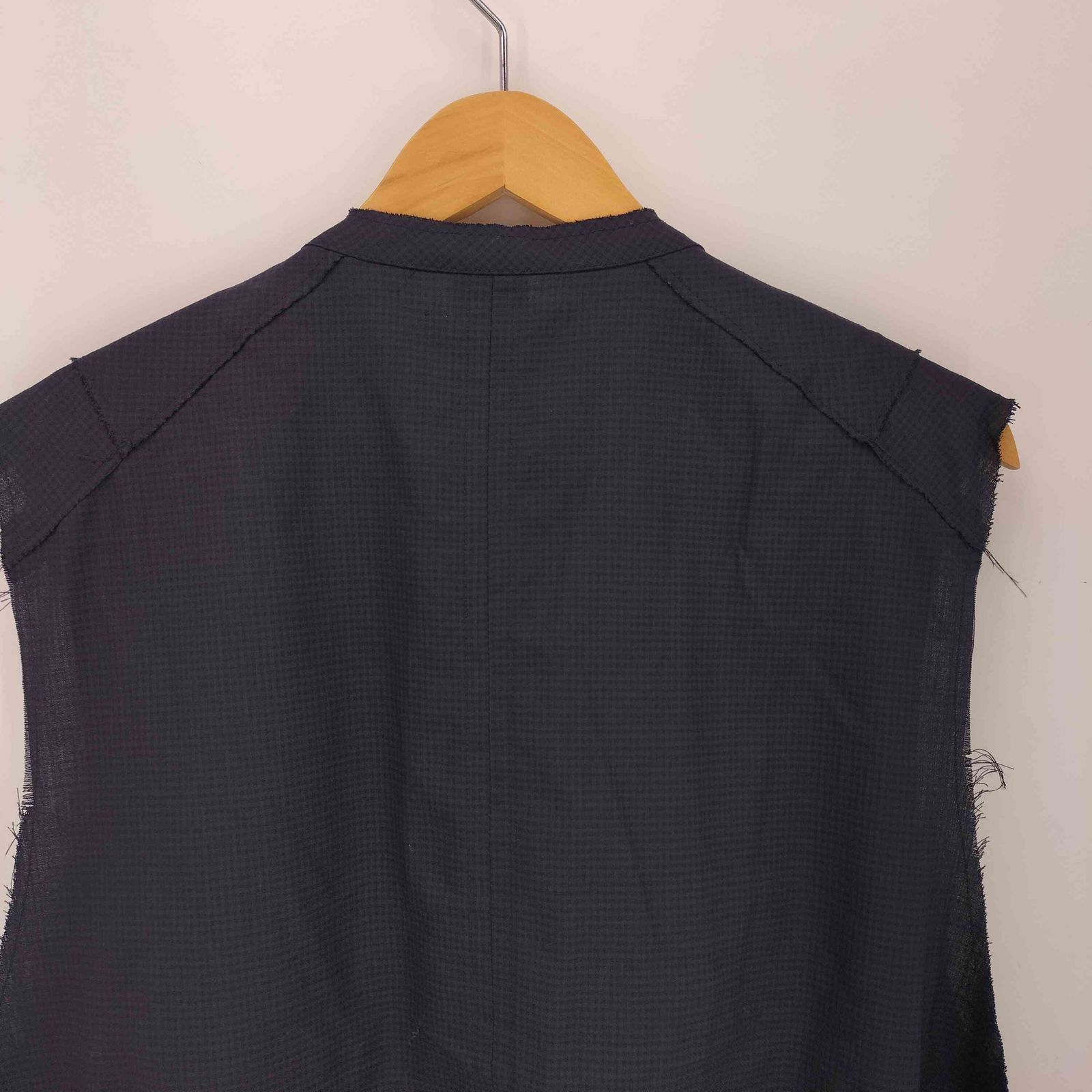 ユーズドフルギ USED古着 {{BIBLIOTHERK}} 26SS FRAYED VEST メンズ JPN:2 ユーズドフルギ USED古着 {{BIBLIOTHERK}} 26SS FRAYED VEST メンズ JPN:2