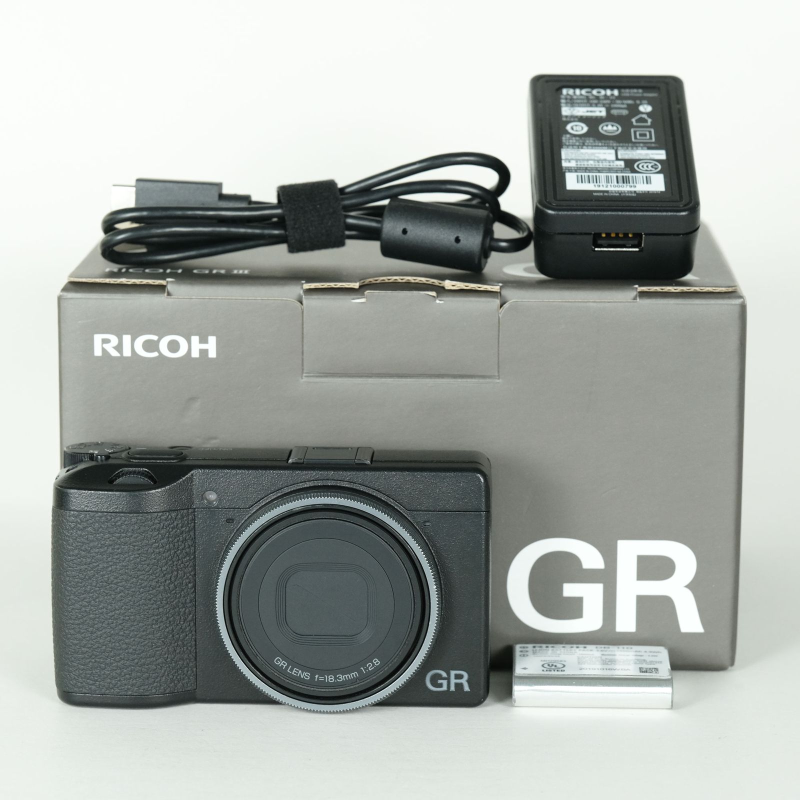 美品 | シャッター数4,889回] RICOH GR III | コンパクトデジタル