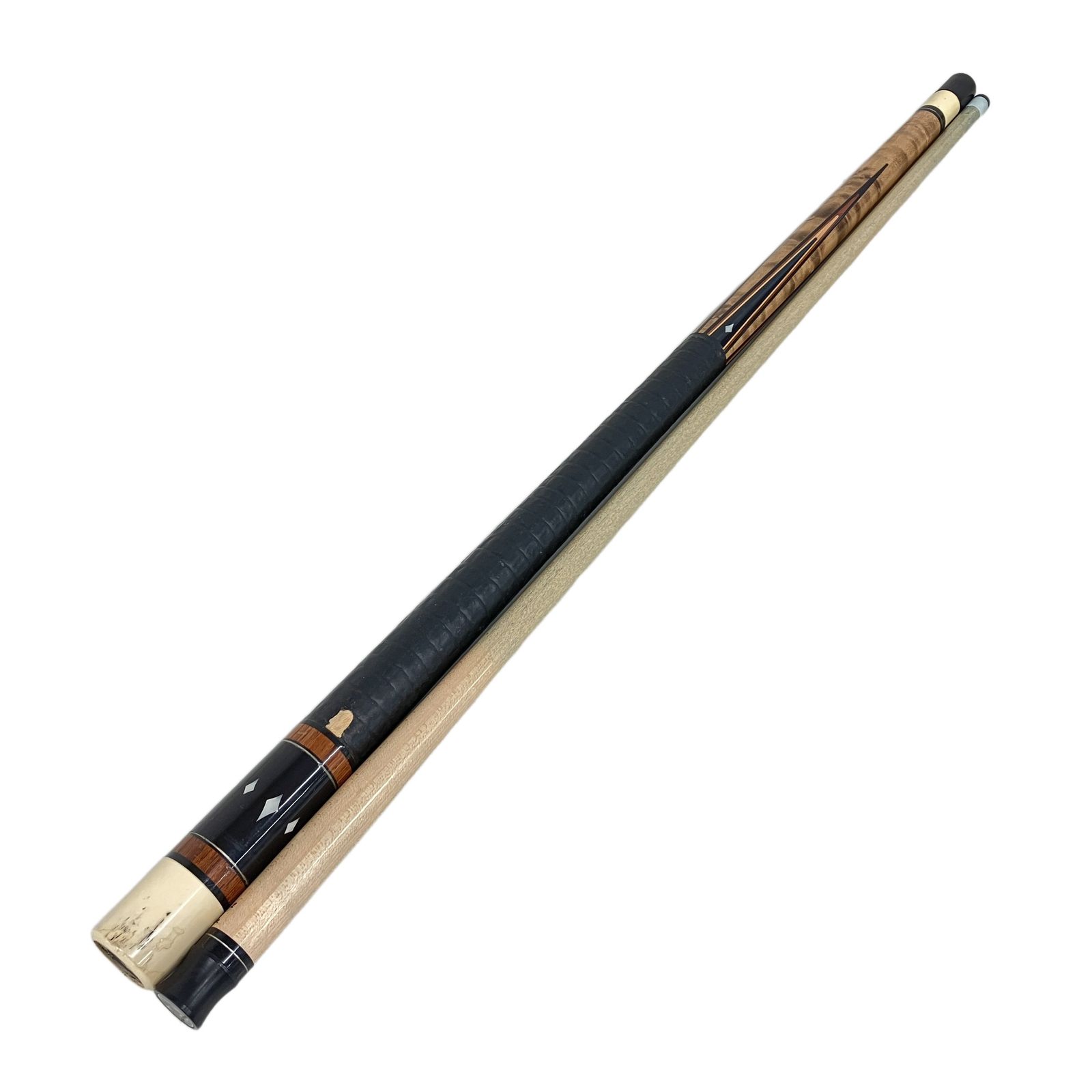 【中古・美品】Mezz Cues メッヅキュー　ECシリーズ　ビリヤード Mezz Cues 314-2 ビリヤード キュー メッヅ プレデター 中古 K11476902