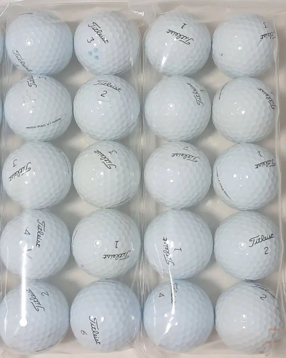 在庫処分)タイトリスト 50 R pro v1 pro v1x混合 ロストボール - メルカリ