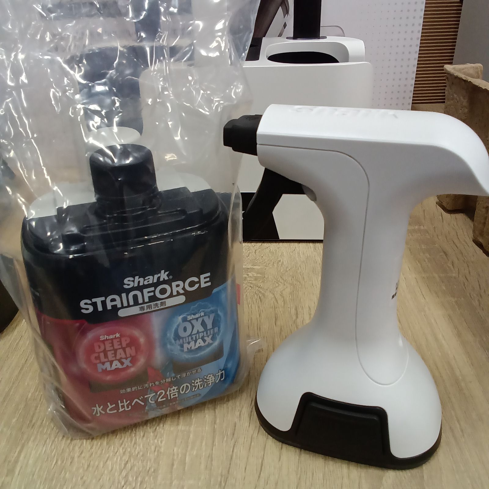 ☆リユースのサカイ横浜南店☆ Shark コードレスシミ取りクリーナー