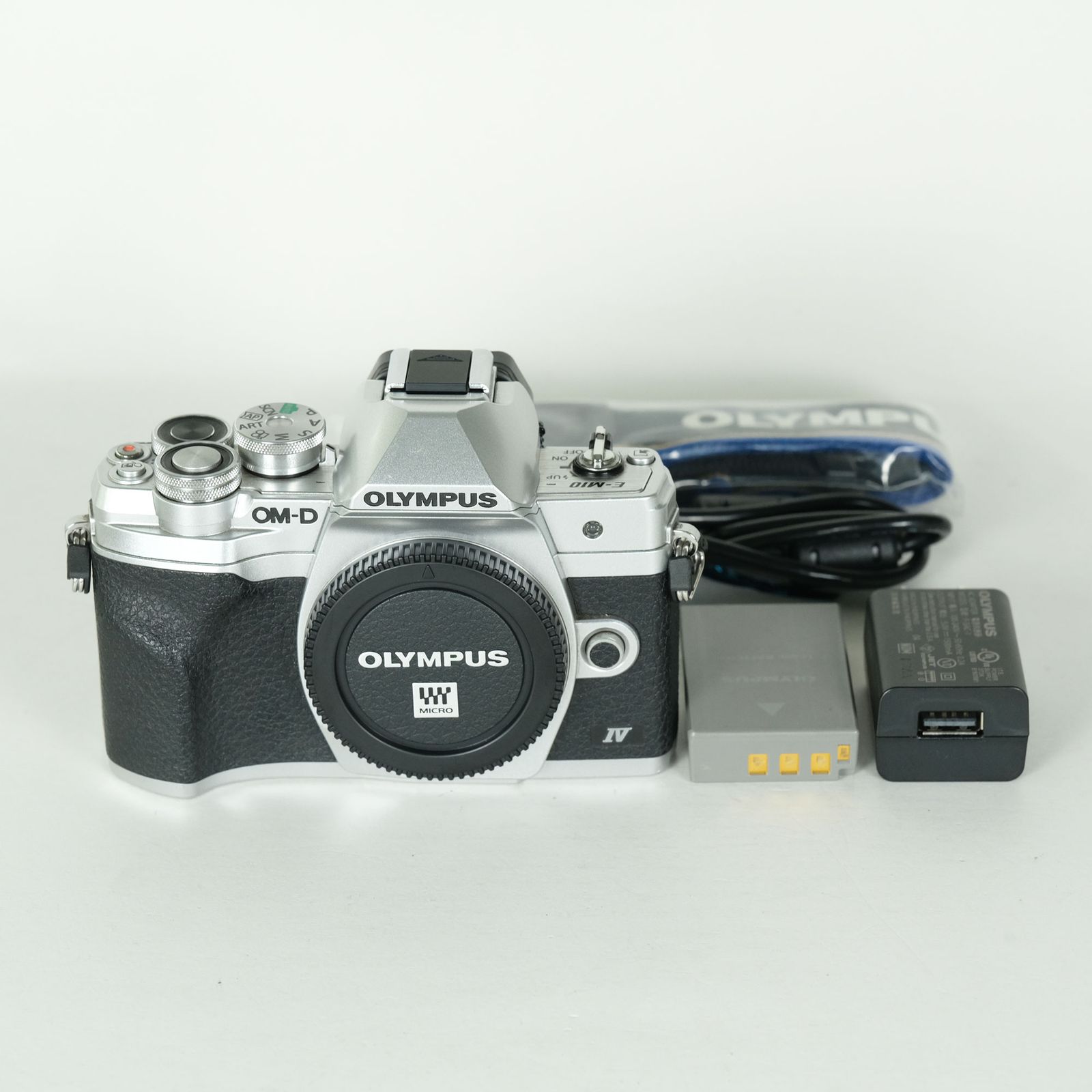 並品 | シャッター数14,593回] OLYMPUS OM-D E-M10 Mark IV [ボディ