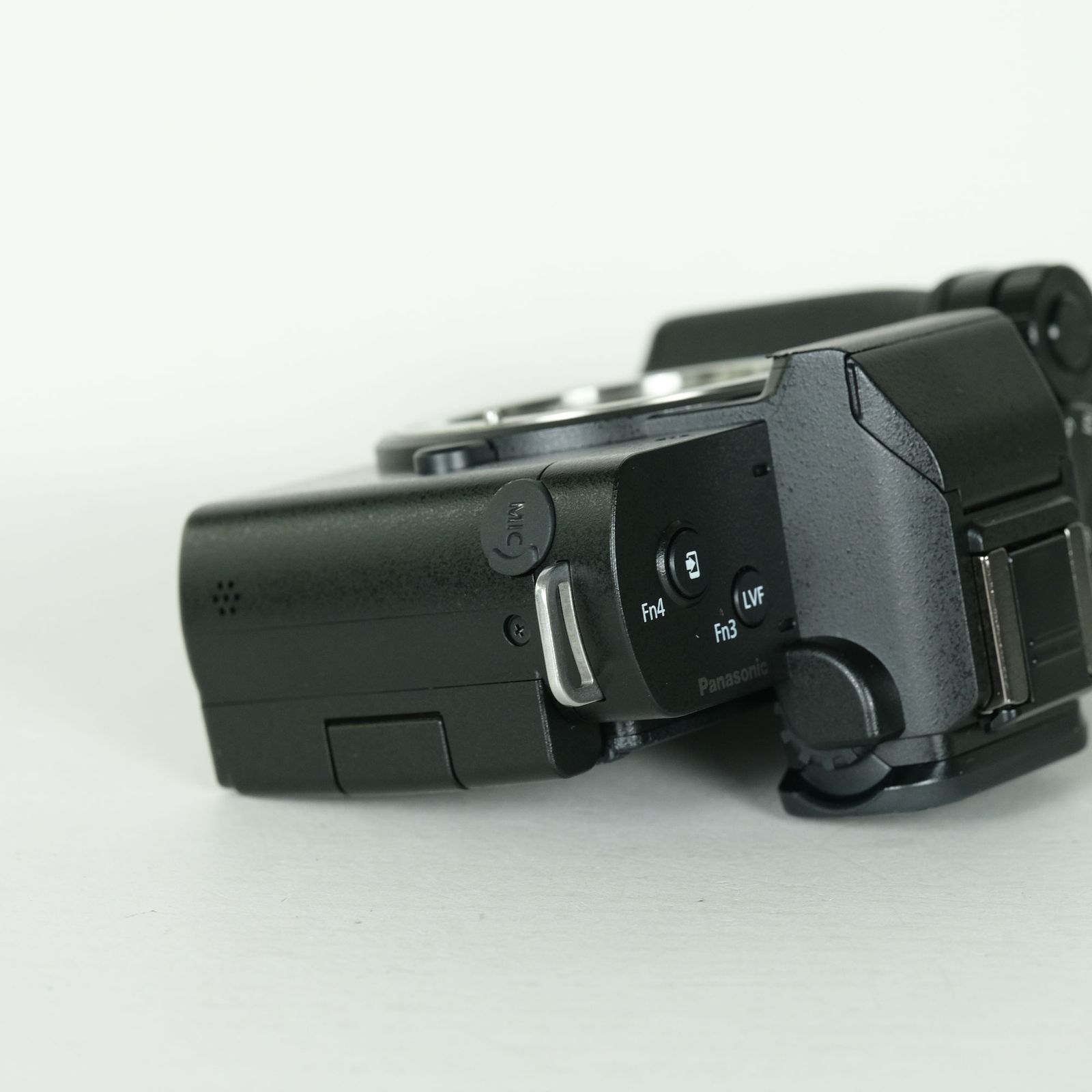 美品 | シャッター数330回] Panasonic LUMIX DC-G100D ボディ