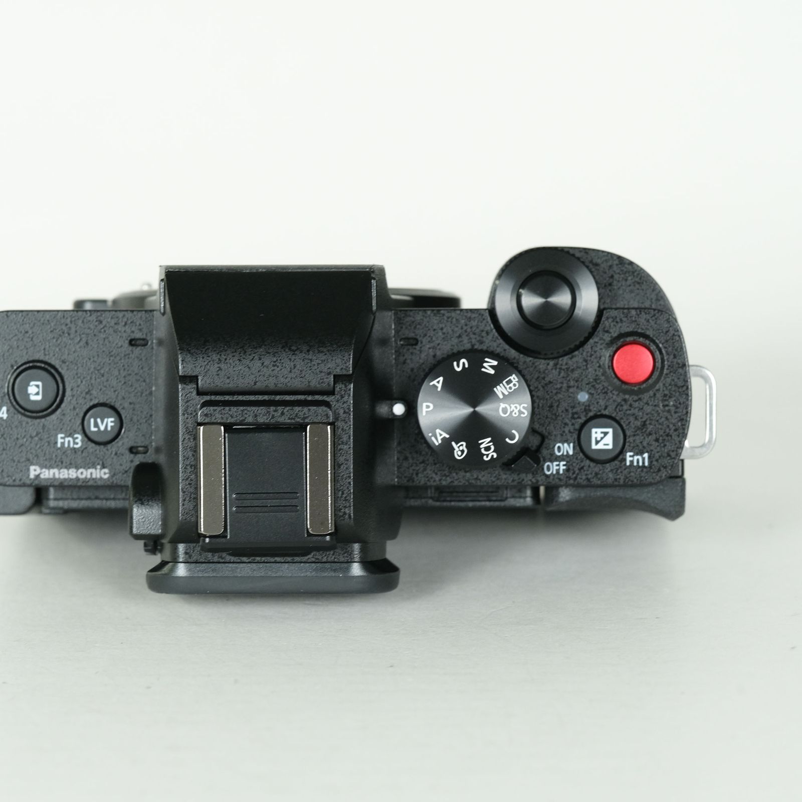 美品 | シャッター数330回] Panasonic LUMIX DC-G100D ボディ