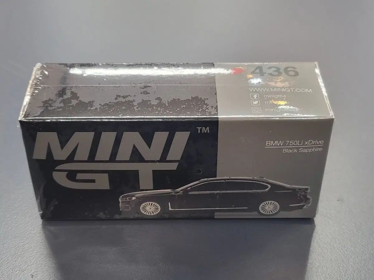 未開封 MINI GT BMW 750Li ダイキャスト