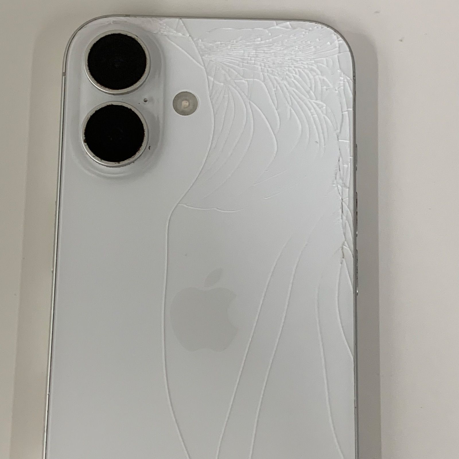 Apple - iPhone11 本体 128GB 中古 ホワイト 画面割れジャンク ジャンク】iPhone16 128GB ホワイト 画面割れ - メルカリ