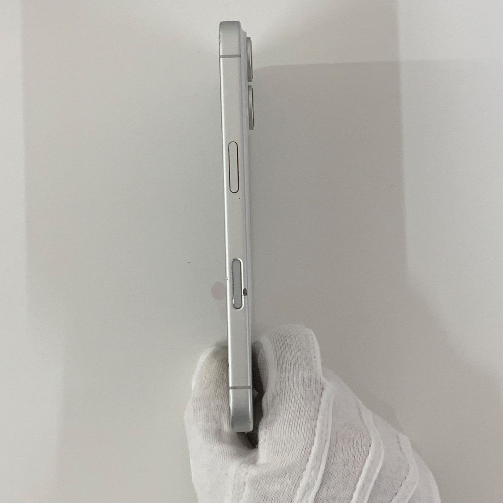 ジャンク】iPhone16 128GB ホワイト 画面割れ - メルカリ