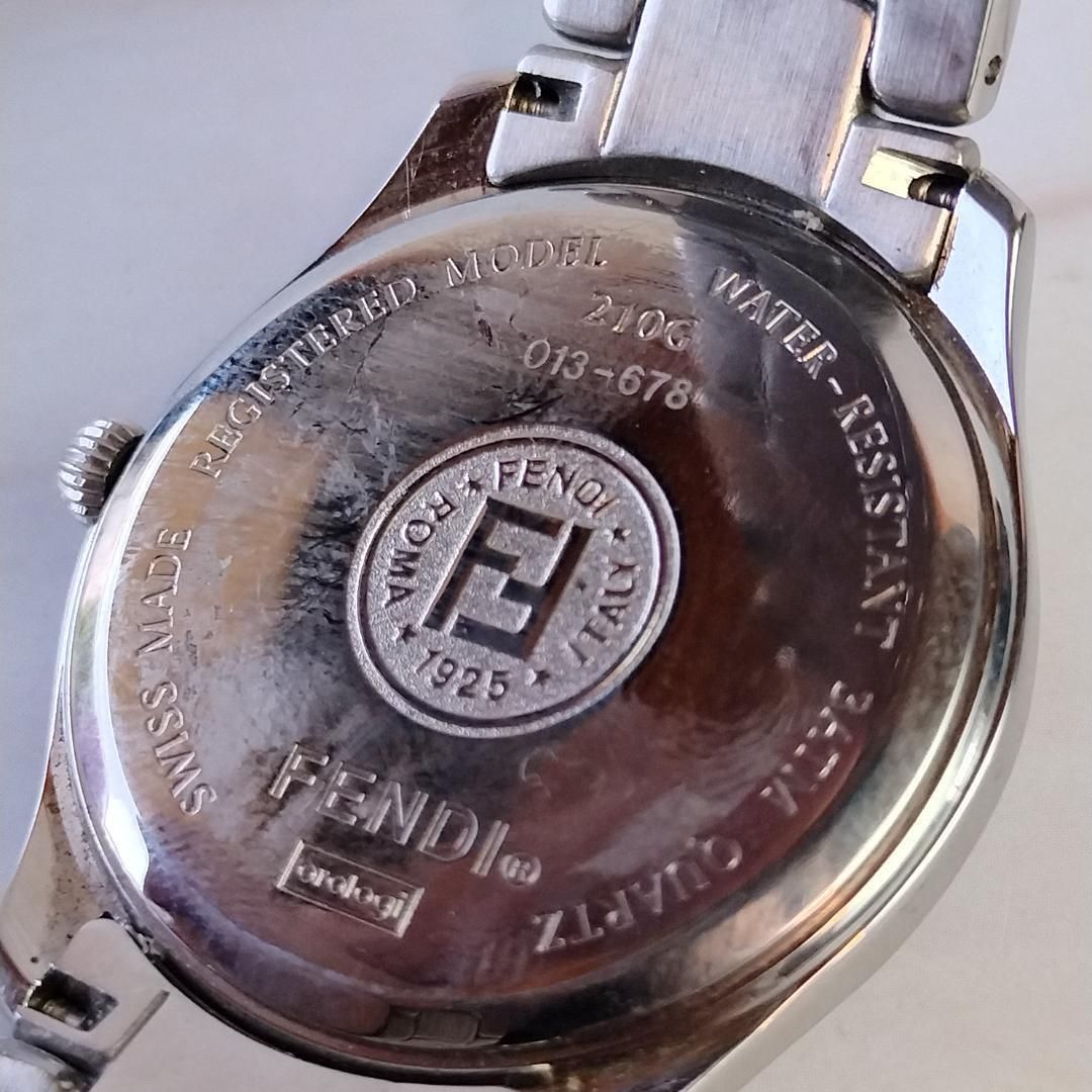 電池新品】FENDI 210G 腕時計 メンズ クォーツ デイト QZ 稼働品 純正