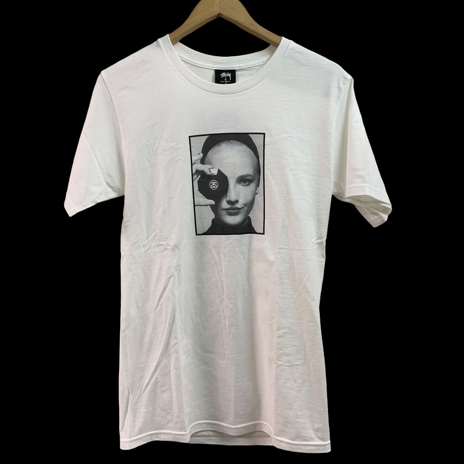 【超希少】Stussy カール・ラガーフェルド 追悼フォトポスター 額装付き むつ75-072001][併売] 希少 レア Stussy ステューシー 19ss KARL