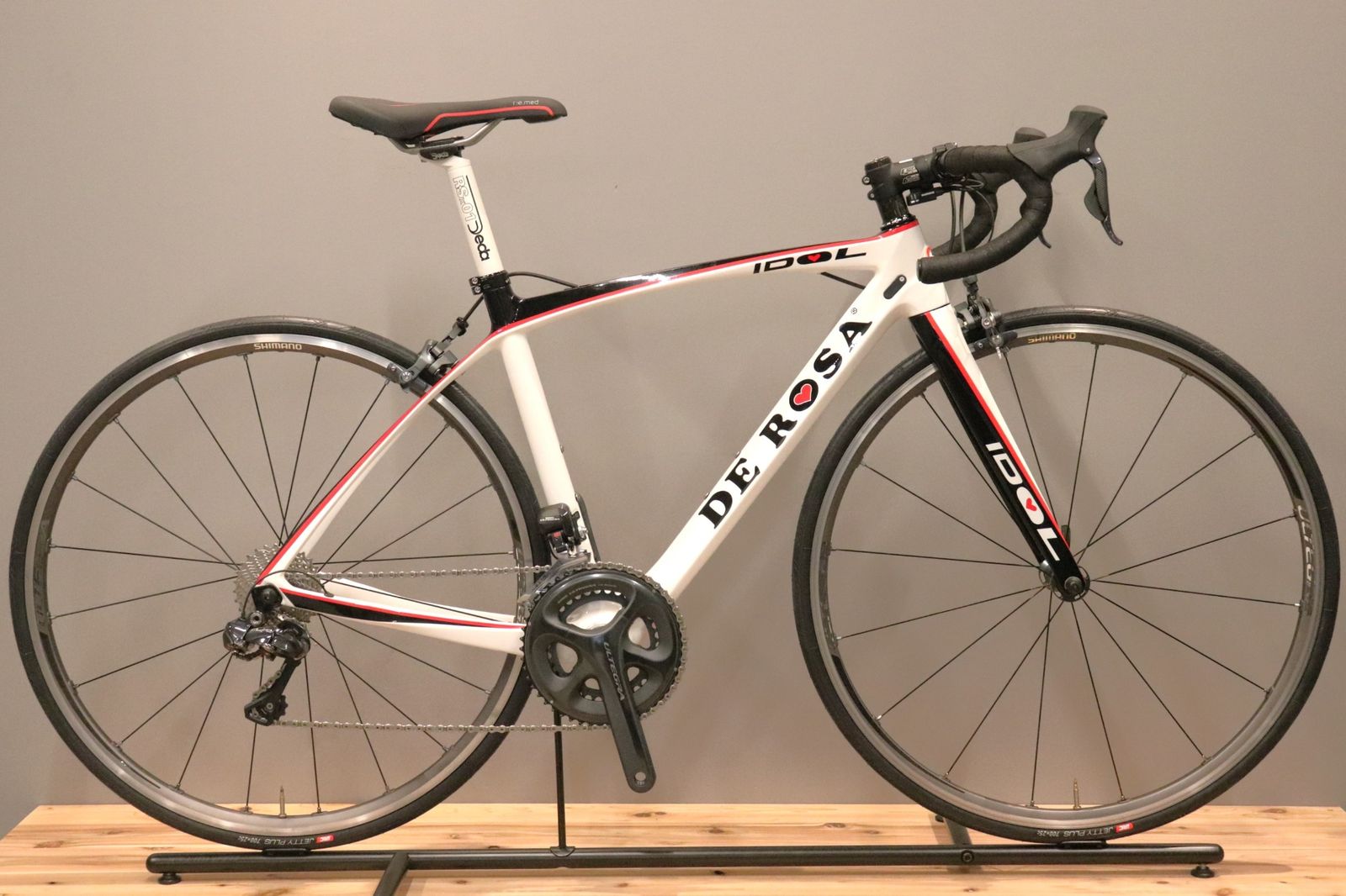 デローザ DE ROSA アイドル IDOL 2017モデル 47サイズ シマノ アルテグラ 6870 Di2 11S カーボン ロードバイク 【仙台店】