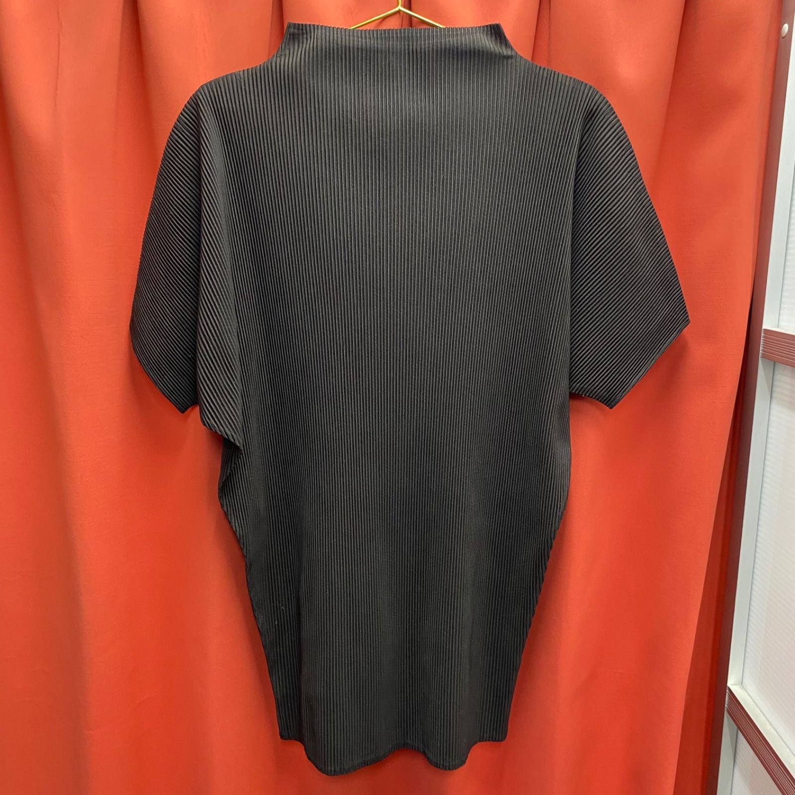 PLEATS PLEASE プリーツプリーズ　半袖シャツ PLEATS PLEASE プリーツプリーズ 七分丈 半袖 Tシャツ ブラウス