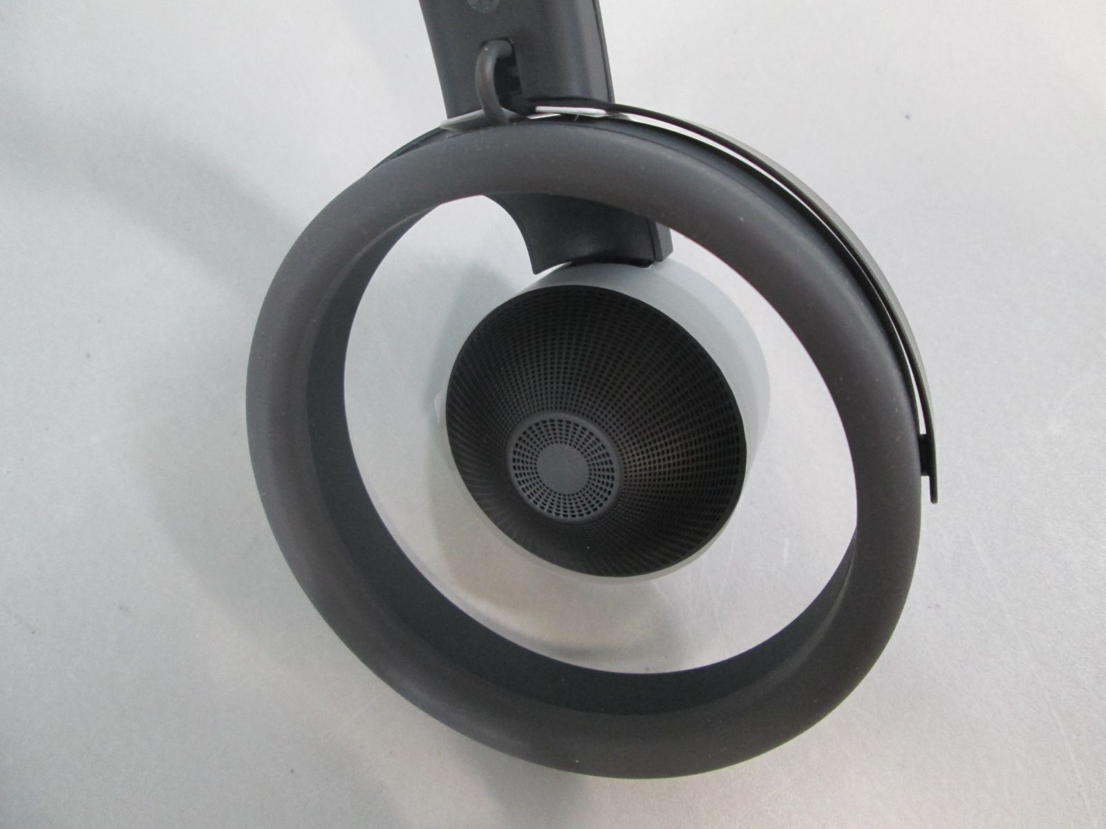 大清水46-01-0715】中古 nwm ONE MBH001KA ワイヤレスヘッドホン