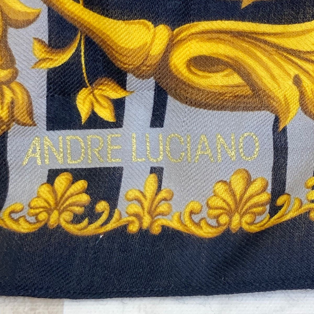 美品 ANDRE LUCIANO/アンドレルチアーノ スカーフ/ショール ウール100