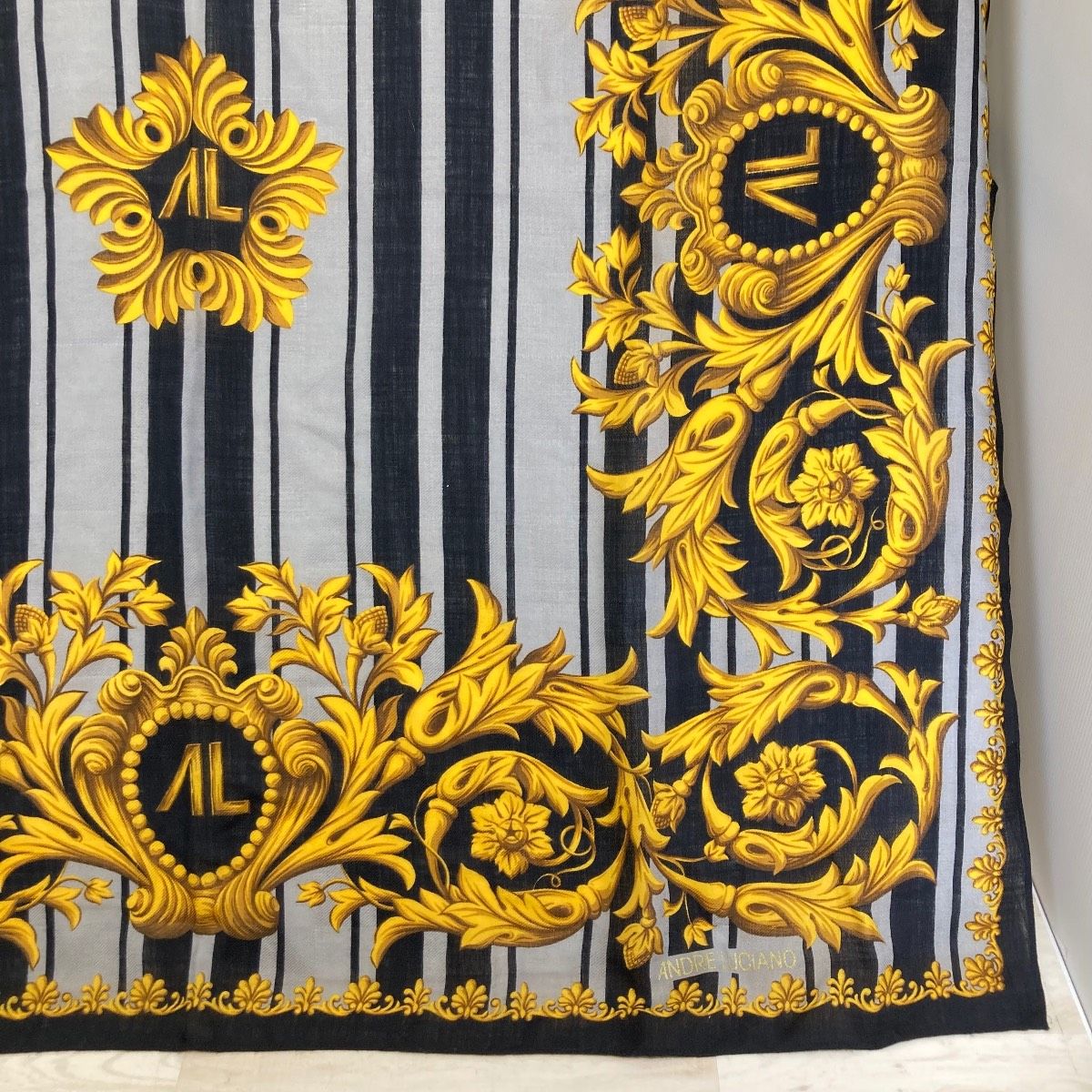 美品 ANDRE LUCIANO/アンドレルチアーノ スカーフ/ショール ウール100
