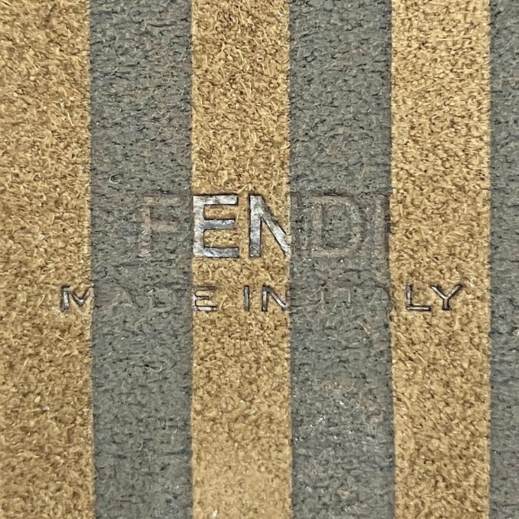 FENDI フェンディ FFロゴ iPhone 15 ケース iPhoneケース iPhoneカバー