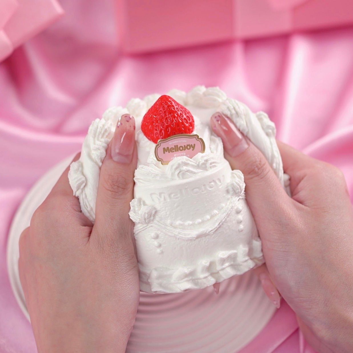 Mellojoyメロジョイ ムースクリーム いちごショートケーキ ホール 未