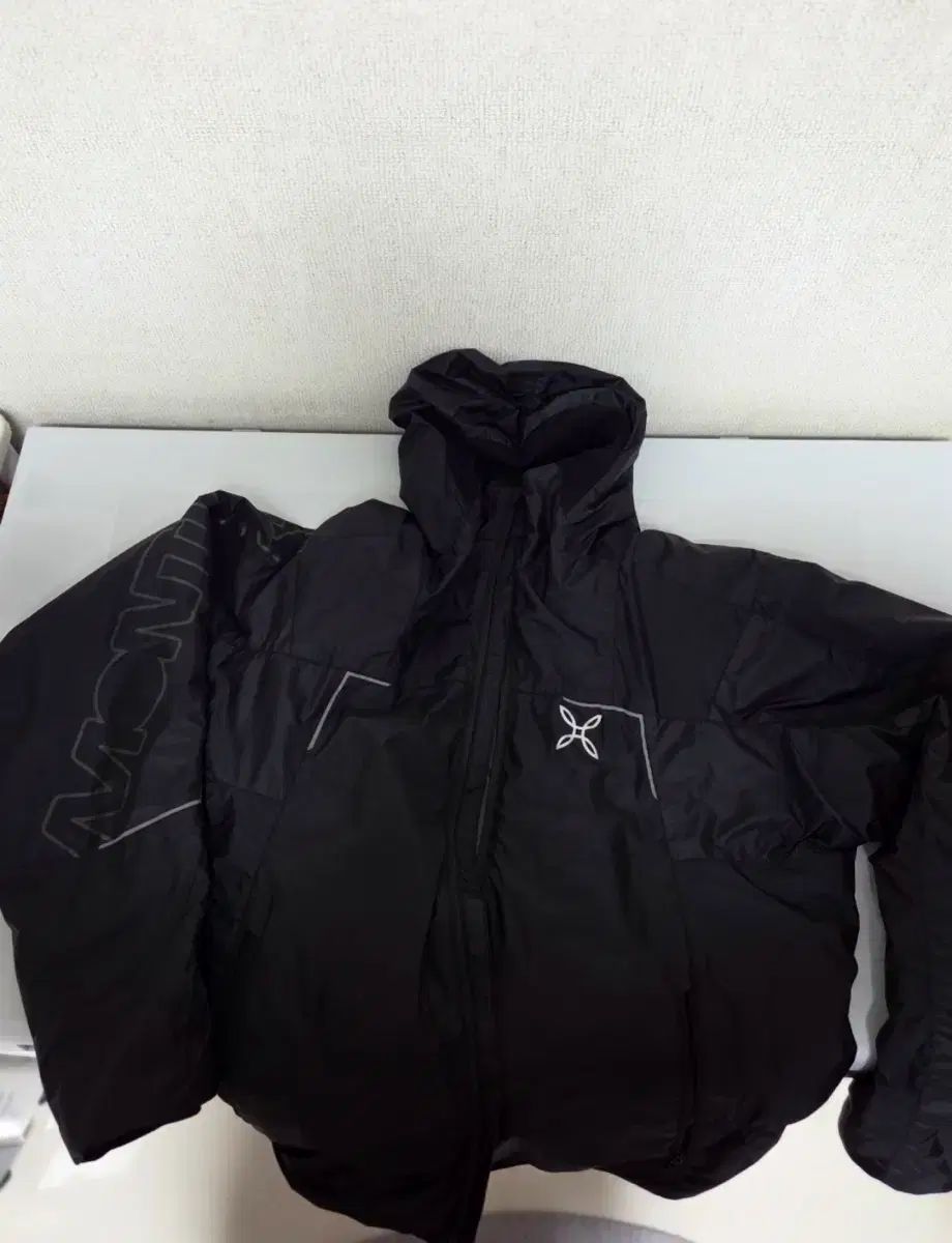 モンチュラ スカイ ジャケット L 出品