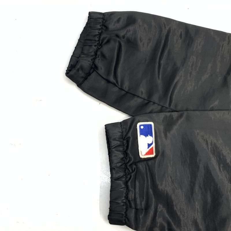中古】Majestic ヤンキース フードコーチジャケット M ブラック