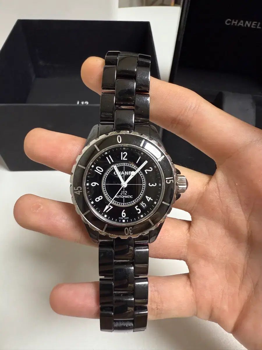 シャネル J12 38mm オートマティック ブラック セラミック