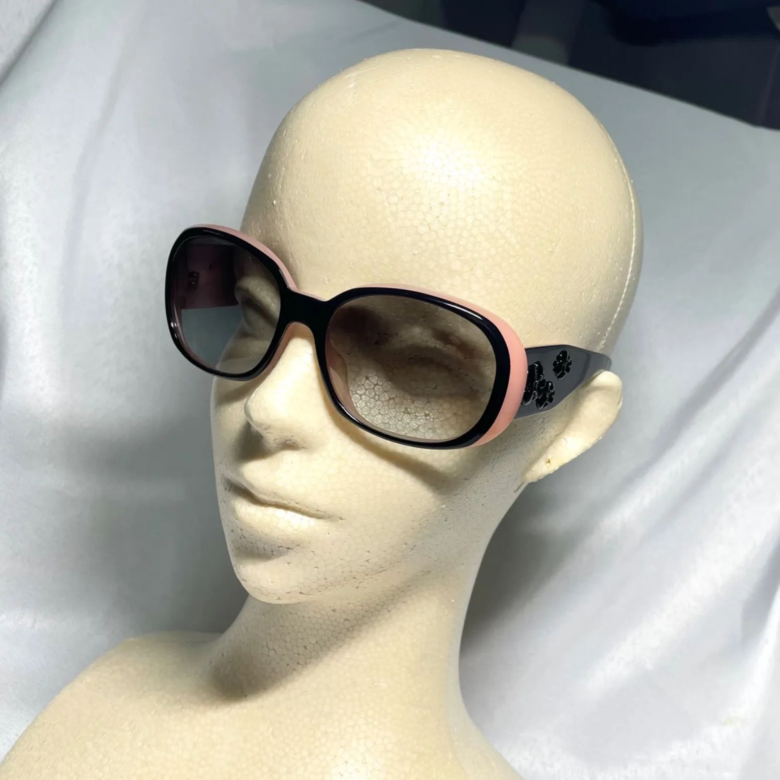 希少 CHANEL シャネル カメリア フラワーデザイン ブラック&クリア