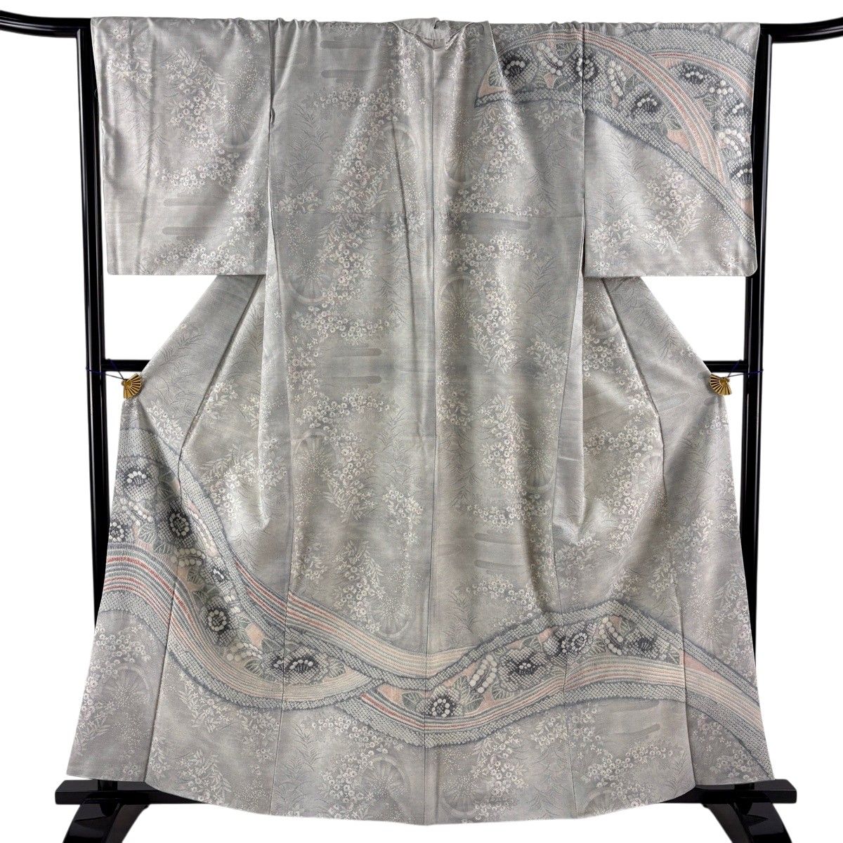 【美品】 訪問着 身丈161cm 裄丈68cm L 袷 紬地 草花 源氏車 絞り 灰色 正絹 名品 【中古】